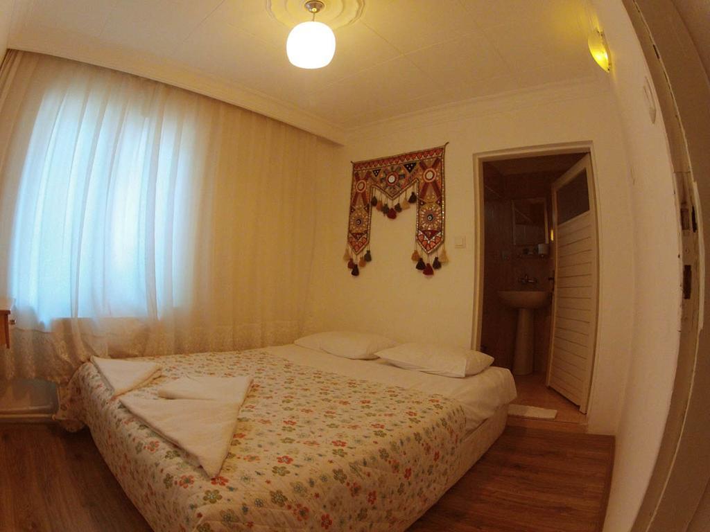 Bed and Breakfast Happydocia à Göreme Chambre photo