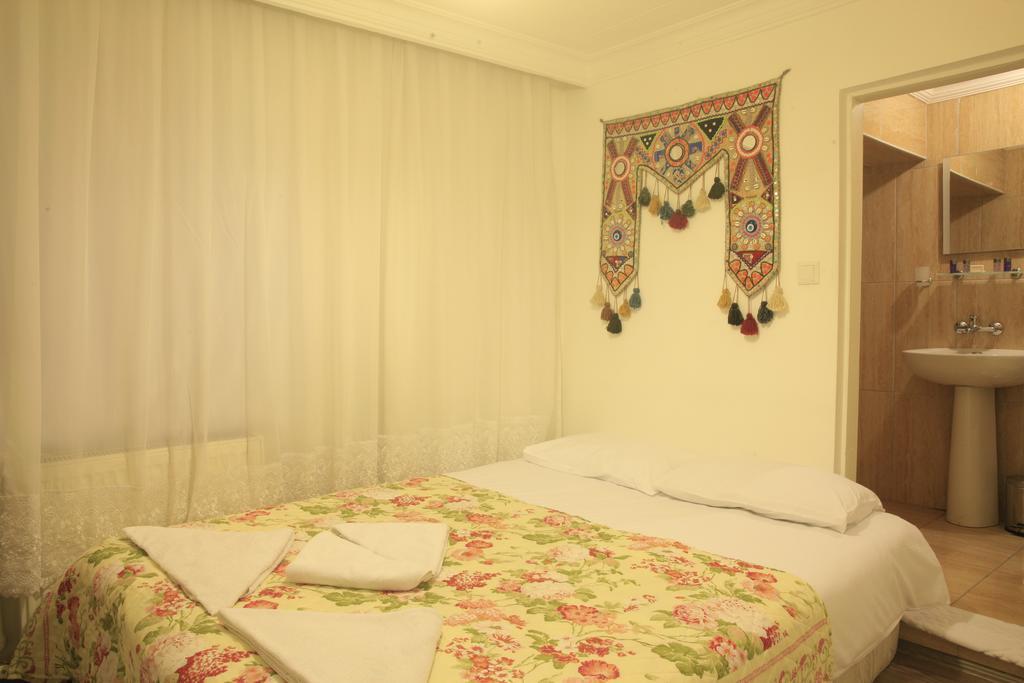 Bed and Breakfast Happydocia à Göreme Chambre photo